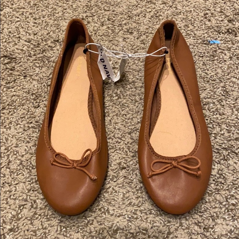Old navy brown flat shoes size 7